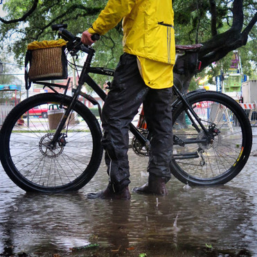 bicycle rain gear commuter