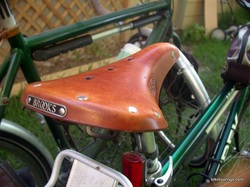 Picture of Brooks B17 S women's specific bike saddle