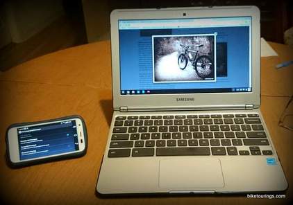 Picture Moto G 4G LTE  and Samsung Chromebook